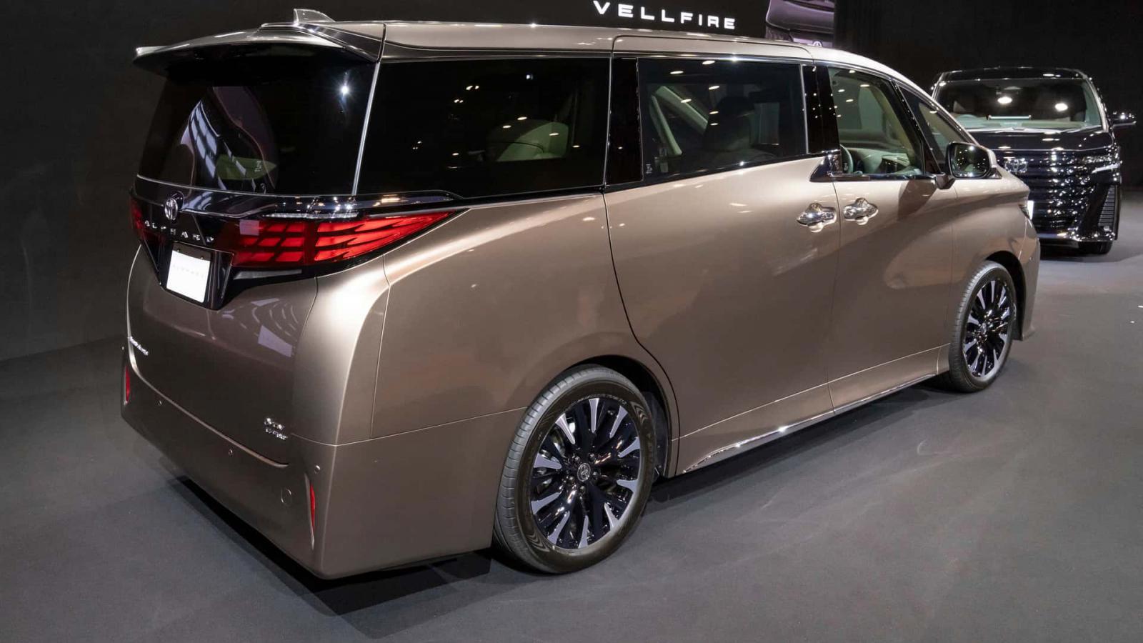 Ντεμπούτο για τα νέα Toyota Alphard και Vellfire